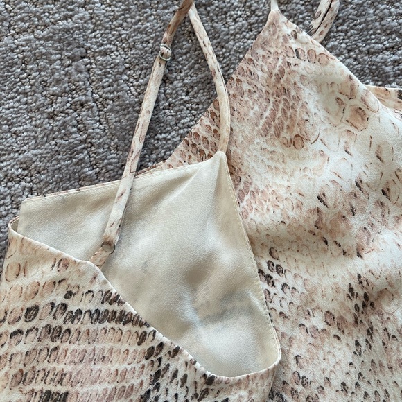 L'AGENCE Jane Blush and Cream Snake Print Camisole, 100% Silk, Size XS - Picture 11 of 14